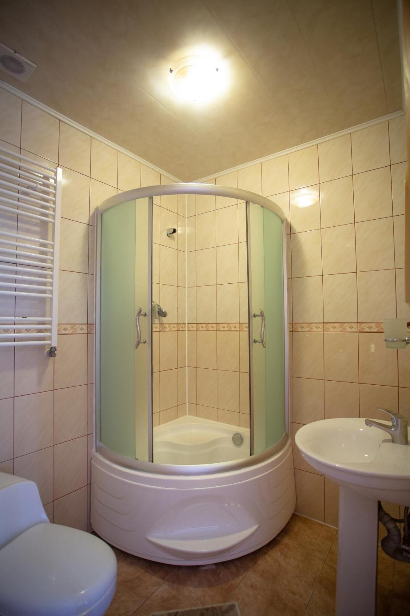 Synyogora Hotel Yaremche Ruang foto